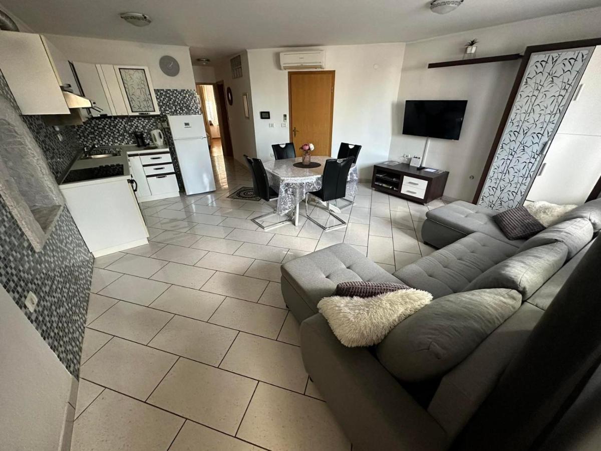 First Row To The Sea - Maremi Izola Apartment Terrace ภายนอก รูปภาพ